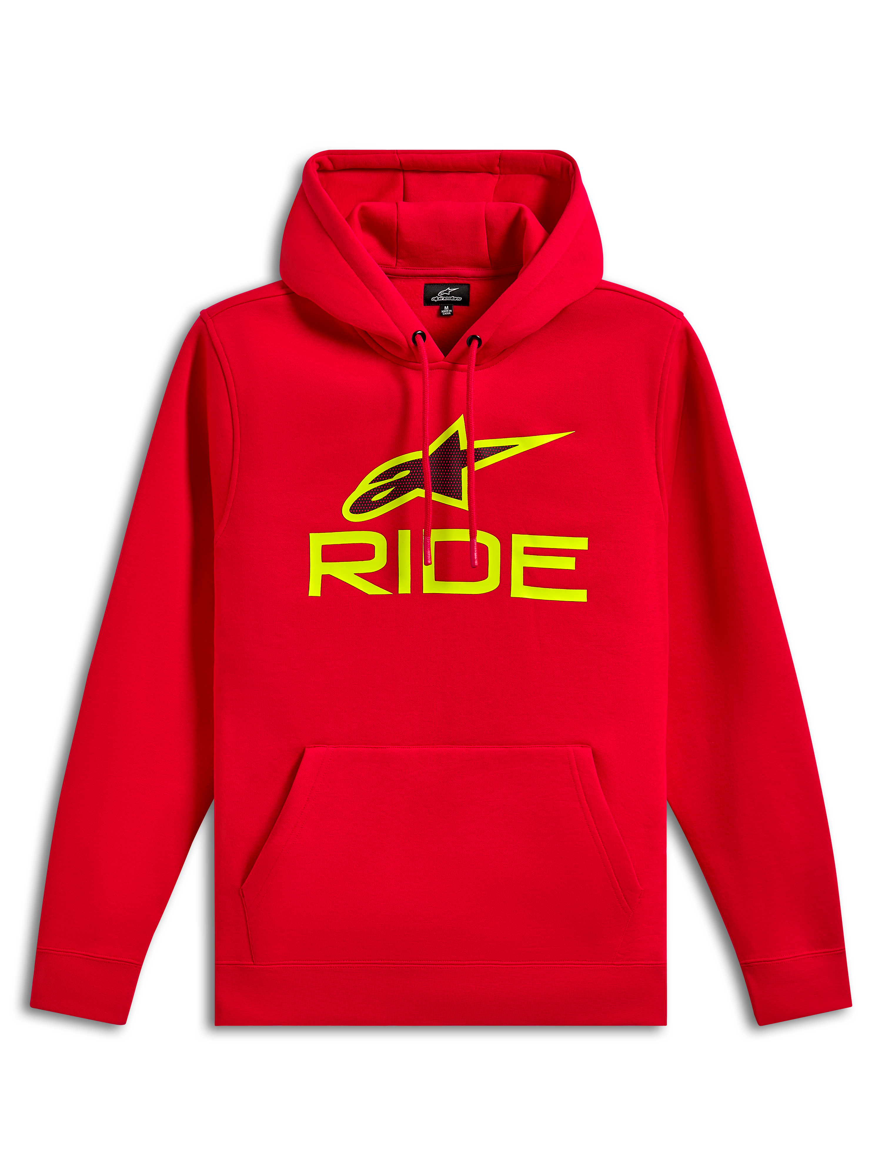 Alpinestars Ride V3 Hoodie, rode fleece pullover, felgeel RIDE-logo en Astars-symbool met zwarte geperforeerde print, capuchon met trekkoord, kangoeroezak aan de voorzijde, casual motorsport streetwear