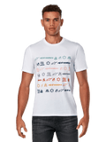 Alpinestars Glyfs CSF Tee, Kurzarm-T-Shirt, Weiß, mit gestreifter Multi-Logo-Grafik und farbenfrohen Symbolen auf der Vorderseite, Casual Motorsport-Sportbekleidung