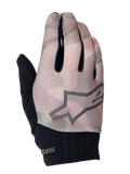 Alpinestars Youth A-Dura Gloves, gants de VTT, camouflage marron et noir, avec logo étoile gris au dos, manchette en néoprène noir et dessus en textile respirant pour jeunes pilotes