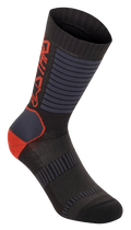 Alpinestars Paragon Lite Socken 19, Technische Radsocken, Schwarz mit hellroten und grauen Akzenten, 19 cm Wadenhöhe, atmungsaktive Mesh-Einsätze, gerippte Textur für Dehnbarkeit, verstärkte Ferse