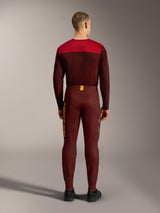 Bordeaux A-Dura Elite Flex Broek, achteraanzicht met gele Alpinestars-logo's en flexibele stretchstof voor mountainbiken.