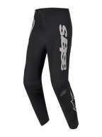 A-Supra Elite-broek, zwarte MTB-racekleding met groot grijs Astars-woordmerk en duurzame stretchstof.