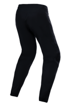 Alpinestars Stella A-Dura Waterproof Pant, pantalon de cyclisme VTT pour femme, noir, vue de trois-quarts arrière, doté d'une membrane imperméable 3L et d'un textile stretch 4 directions pour le trail