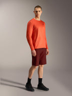 Alpinestars A-Dura Air LS Jersey in feloranje en bordeauxrode A-Dura Ride shorts, hoogwaardige mountainbikekleding.