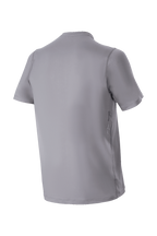 Alpinestars A-Dura Astar Jersey met korte mouwen, donkergrijs, achteraanzicht van mountainbike jersey, met een langere drop tail en subtiele branding aan de zijkant, jacquard textuur voor fietsprestaties