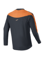 Maillot Alpinestars A-Supra Race - Manches longues, maillot de VTT, noir et orange, vue arrière montrant les empiècements orange sur les épaules et les manches, petit logo Alpinestars sur le haut du dos, pan arrière allongé pour une meilleure couverture à vélo