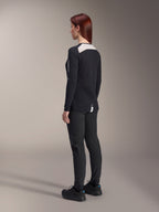 Alpinestars Stella A-Dura Dri Astar Langarmtrikot für Damen, Schwarz, Rückansicht mit weißem Mesh-Einsatz am oberen Rücken und den Schultern, Performance-Mountainbike-Ausrüstung