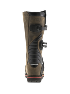 Alpinestars Tech-T Stiefel, Braun geölt, Rückansicht mit schwarzen Akkordeon-Flexzonen, seitlichen Schnallen und Alpinestars-Branding an der Ferse, professionelle Trial-Motorradstiefel mit robustem Leder-Finish