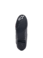 Alpinestars Tech 10 Stiefel, Motocross-Stiefel, Ansicht der schwarzen Sohle mit proprietärer Grip-Struktur und strukturiertem Profil, weißes Stern-Logo an der Spitze und austauschbarer zentraler Sohleneinsatz für Offroad-Performance