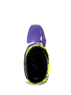 Alpinestars Tech 10 Dirt Studios® LE Stiefel, Ansicht von oben in die Knöchelöffnung, lila Außenschale mit fluogelben Mustern, schwarzes Innenfutter, Hochleistungs-Motocross-Stiefel