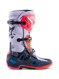 Alpinestars Limited Edition Tech 10 Records laarzen, motorcross laarzen, multicolor met lichtpaarse bovenkant en marineblauwe schaal, roze en oranje accenten, drievoudig gespsysteem, hoogwaardig beschermend schoeisel voor off-road rijden