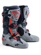 Alpinestars Tech-10 Enduro laarzen, off-road herenlaarzen in grijs en rood fluo, TPU-bescherming, CE-gecertificeerd.
