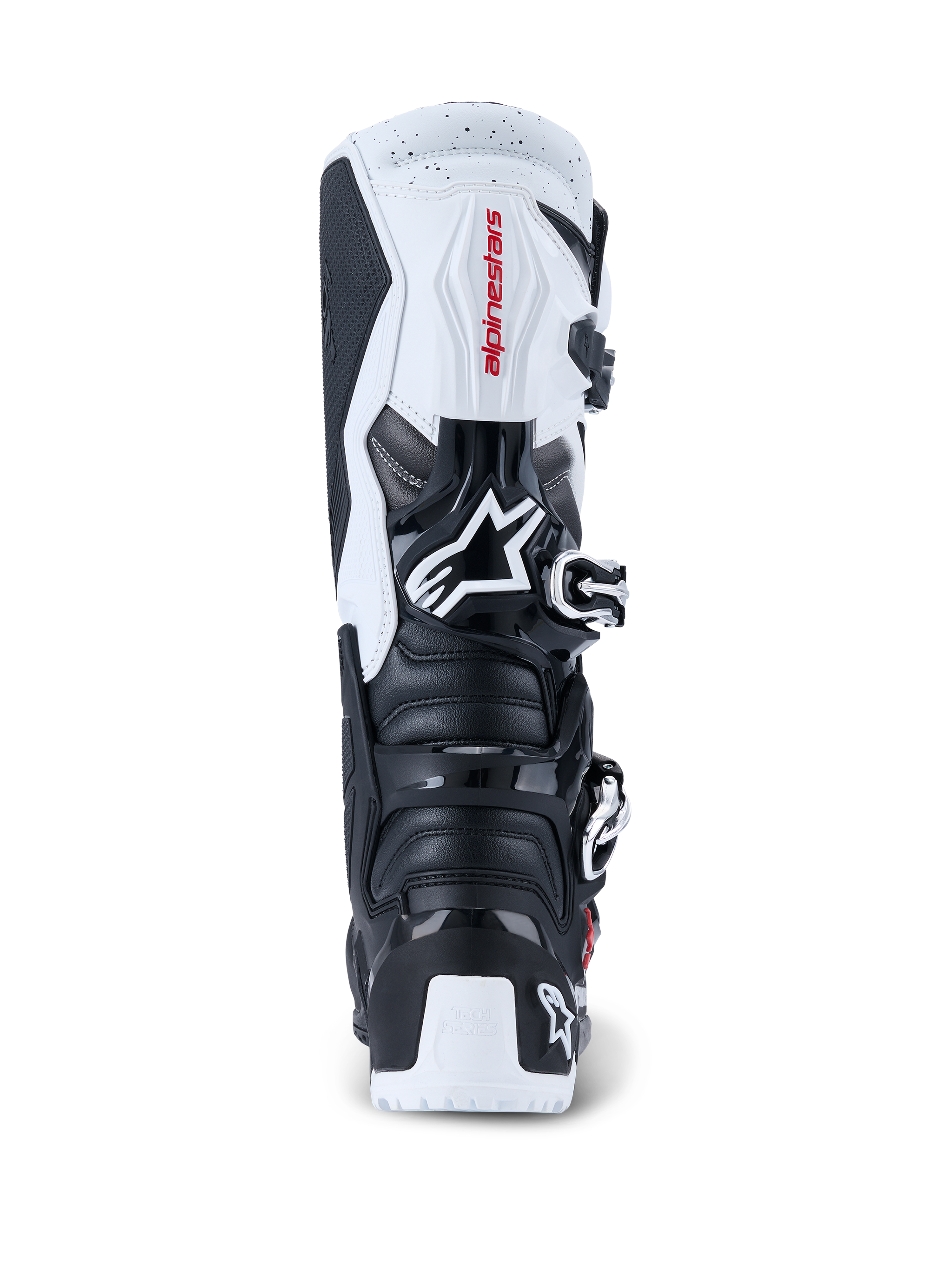 Bottes Alpinestars Tech 7 Enduro 2026, bottes de motocross et d'enduro, noir et blanc, vue arrière montrant les plaques de protection en TPU sur le talon et le mollet, logo Alpinestars rouge sur le panneau supérieur blanc et système de fermeture à boucles argentées, conçues pour le pilotage tout-terrain haute performance.