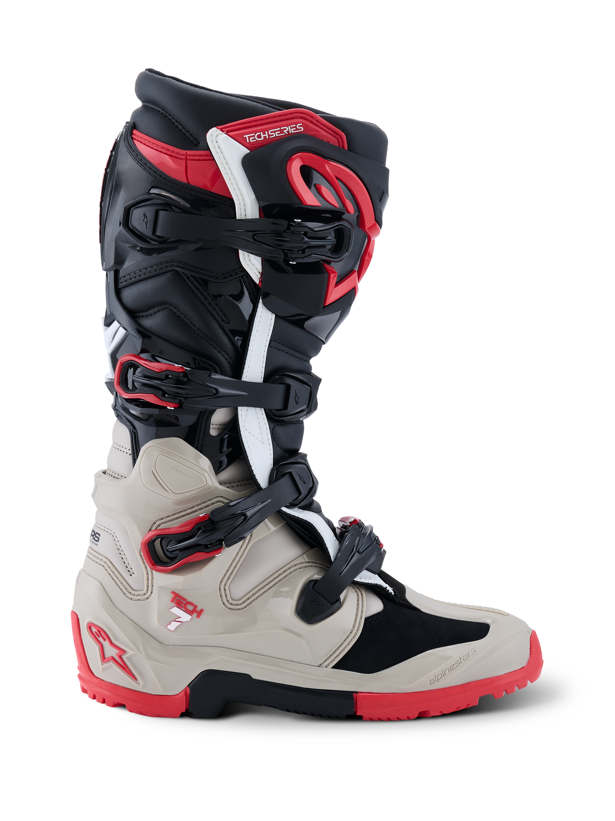 Alpinestars 2026 Tech 7 Enduro Stiefel, Offroad-Motorradstiefel in Schwarz, Hellgrau und Hellrot, Seitenprofil-Ansicht mit Schnallenverschluss-System und umfassendem TPU-Aufprallschutz.
