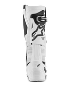 Alpinestars Tech 10 Supervented laarzen, witte motorcrosslaarzen, achteraanzicht met geperforeerde microvezel voor luchtstroom, wit TPU-achterbladsysteem, zwart ster-logo en veilige gespsluiting, hoogwaardig off-road schoeisel