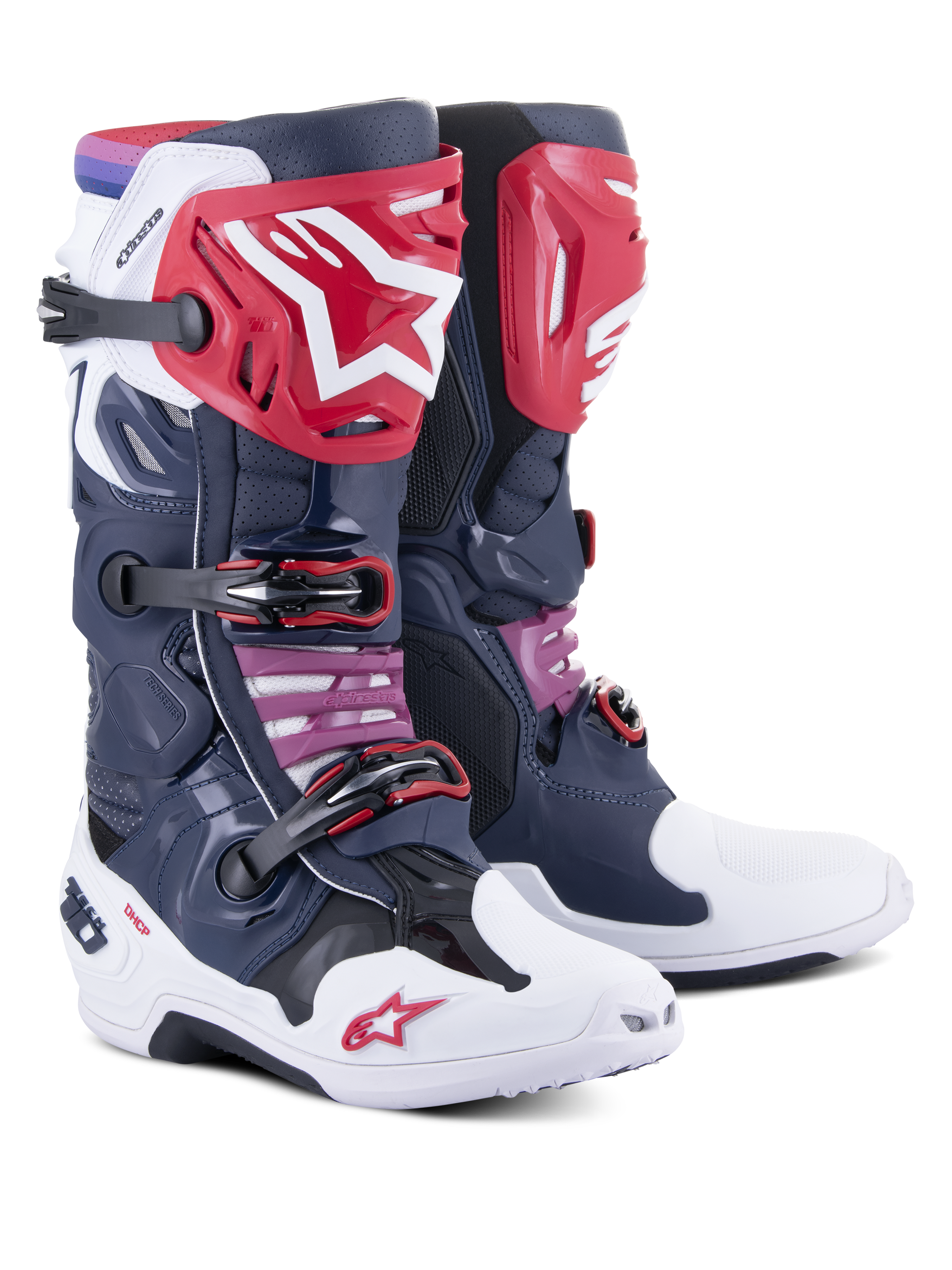 Alpinestars Tech 10 Supervented laarzen, motocrosslaarzen, Night Navy White Rainbow, voorzien van rode scheenplaten met een wit sterlogo, zwarte gespen en geperforeerde meshpanelen voor een hoge luchtstroom.