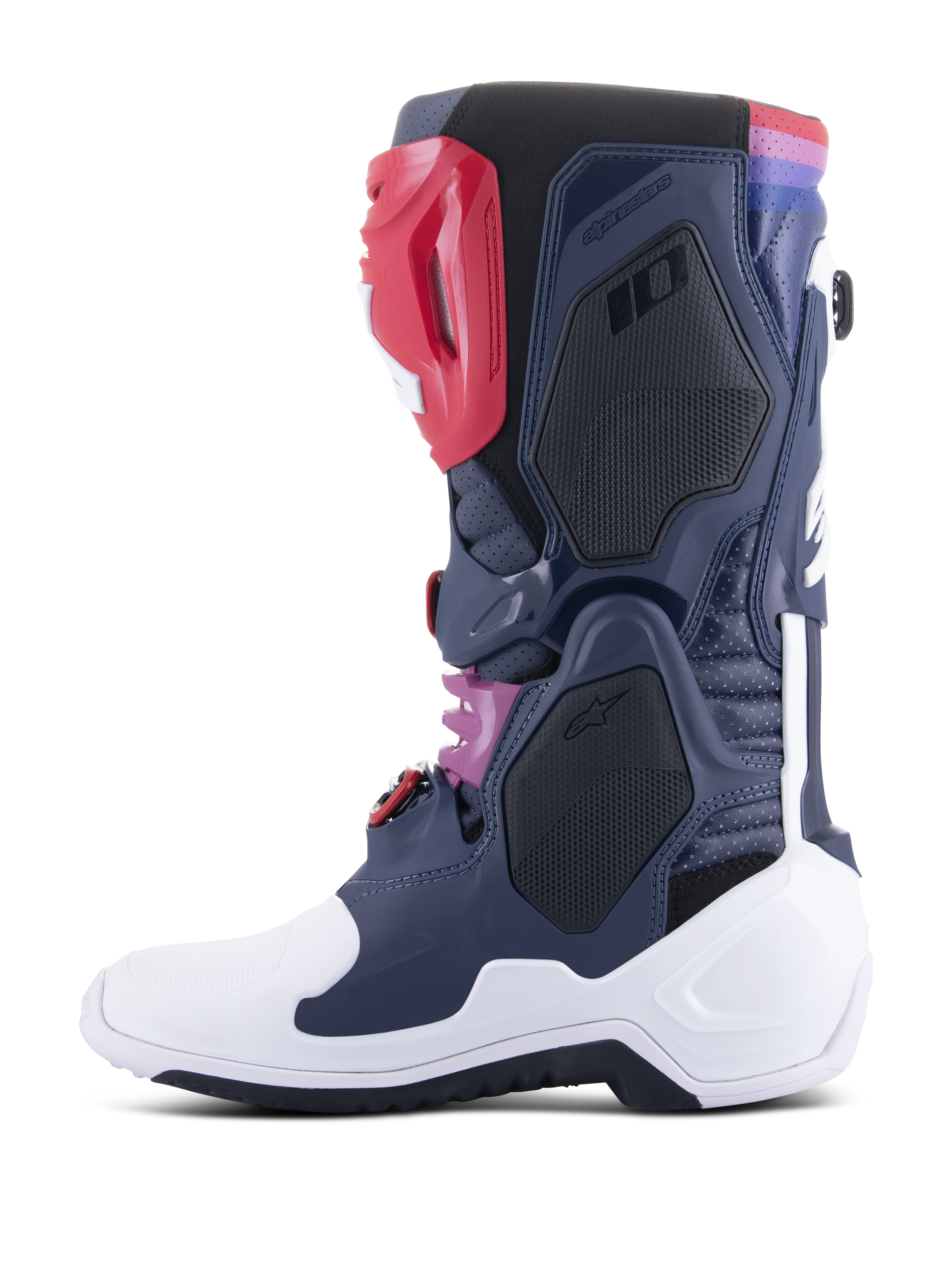 Alpinestars Tech 10 Supervented laarzen, motorcrosslaarzen, Night Navy White Rainbow, zijprofiel met geventileerde mesh-panelen, witte beschermende schaal en kleurrijke accenten, hoogwaardig off-road schoeisel.