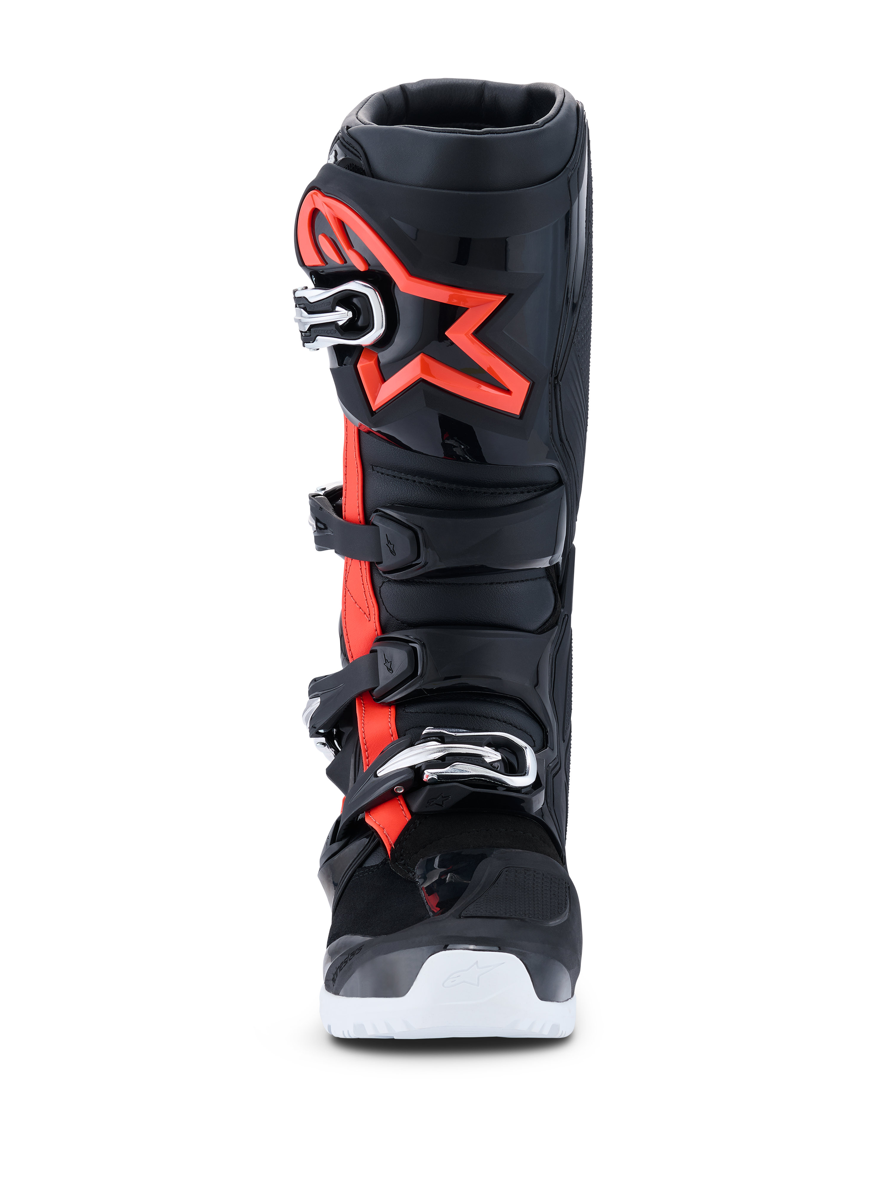 Alpinestars 2026 Tech 7 Enduro Drystar® laarzen, motocross- en enduro-laarzen, zwart, rood fluo en wit, vooraanzicht, voorzien van een sluitingssysteem met vier gespen, versterkte TPU-scheenplaat met een groot rood Alpinestars-logo en witte buitenzool, ontworpen voor waterdichte off-road prestaties.