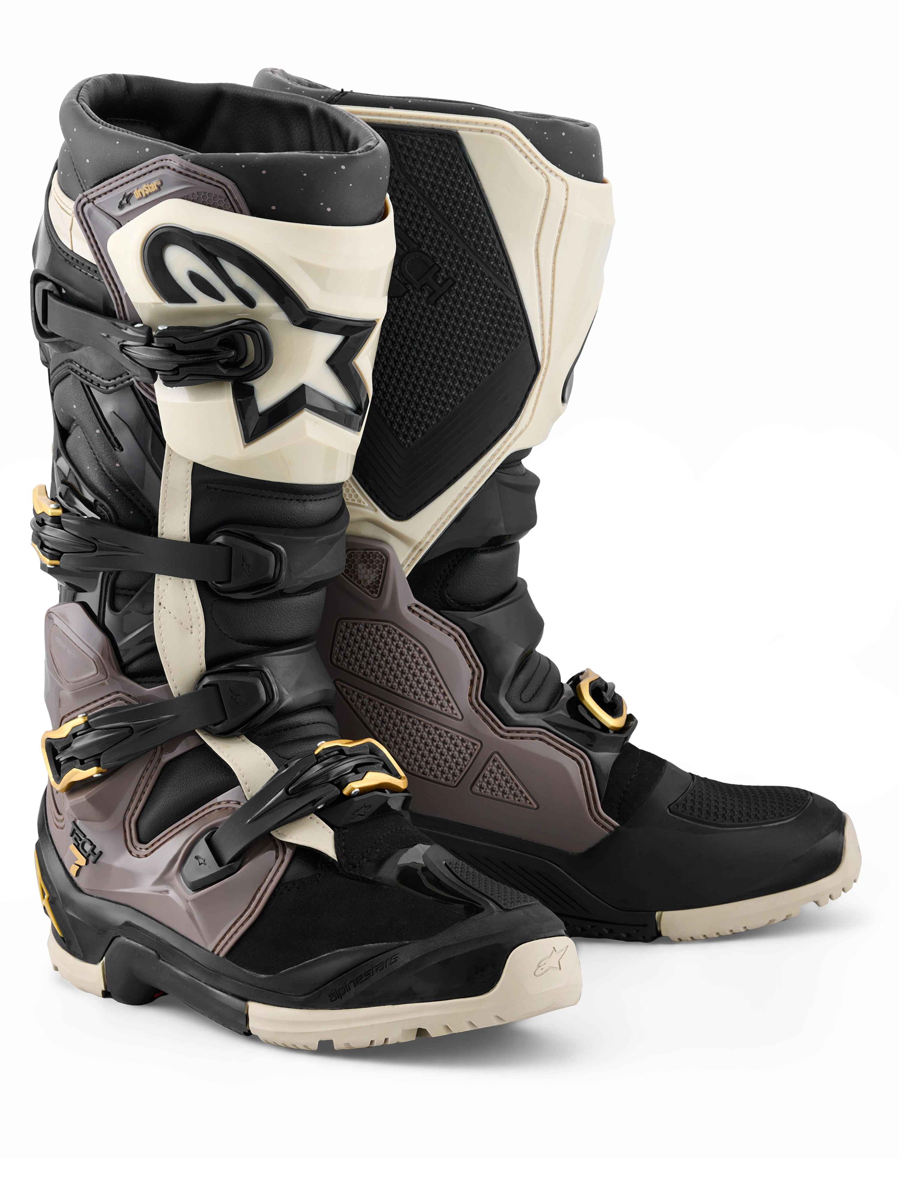 Alpinestars 2026 Tech 7 Enduro Drystar® Stiefel, Motocross- und Enduro-Stiefel, Schwarz, Dunkelgrau und Gold, mit robuster TPU-Schale, Schnellverschluss-Aluminium-Schnallen mit goldfarbenen Akzenten und großer weißer Schienbeinplatte mit schwarzem Logo, entwickelt für Strapazierfähigkeit im Gelände