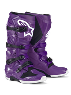 Alpinestars Tech 7 laarzen, motorcrosslaarzen, paars, met zwarte gespen en een groot wit Astars-logo, hoogwaardig beschermend ontwerp met een sluiting met vier riemen en duurzame TPU-schaal voor off-road racing