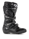 Bottes Alpinestars Tech 7 Enduro, bottes de motocross noires, dotées de quatre boucles réglables et d'un châssis en TPU renforcé, semelle à crampons robuste pour une adhérence tout-terrain, logo étoile blanc et marquage Tech 7, équipement haute performance durable pour l'enduro et le motocross