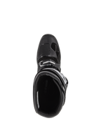 Bottes Alpinestars Tech 7 Enduro, bottes de motocross, noires, vue de dessus plongeant dans l'intérieur rembourré, montrant la fermeture à boucle réglable et la pointe renforcée avec un renfort de sélecteur texturé.