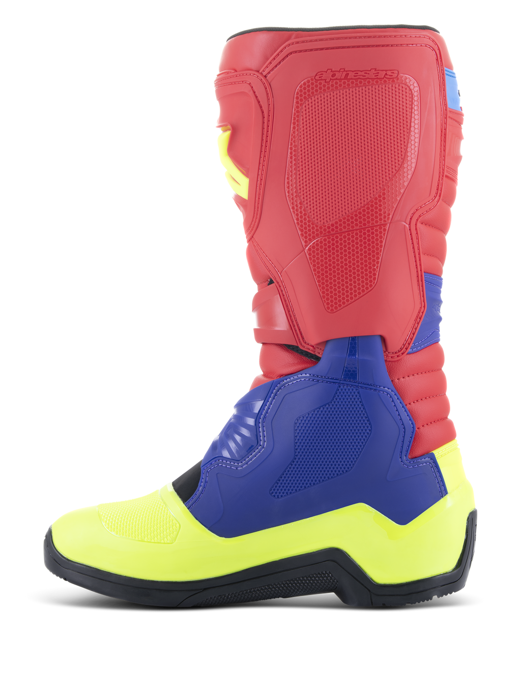Alpinestars Tech 3 laarzen, motorcrosslaarzen, helderrood, donkerblauw en fluogeel, zijaanzicht, voorzien van een levendig veelkleurig ontwerp met beschermende TPU-panelen, een versterkte voetschaal en een zwarte rubberen buitenzool met hoge grip.