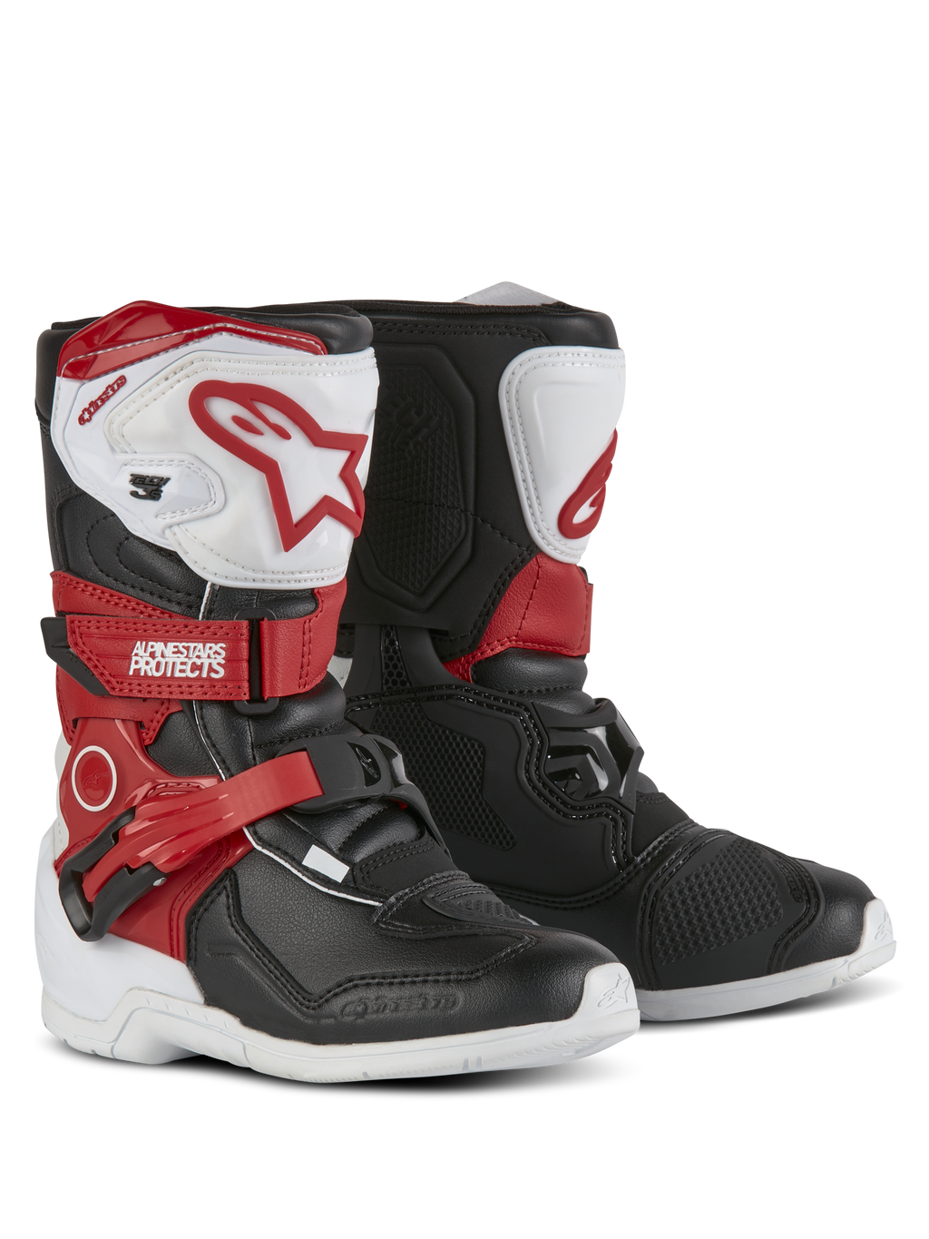 Alpinestars Kids Tech 3S laarzen, motorcrosslaarzen, wit, zwart en felrood, met beschermende TPU-scheenplaten, rode bandjes met Alpinestars-branding, gespsluiting en duurzame witte buitenzolen.