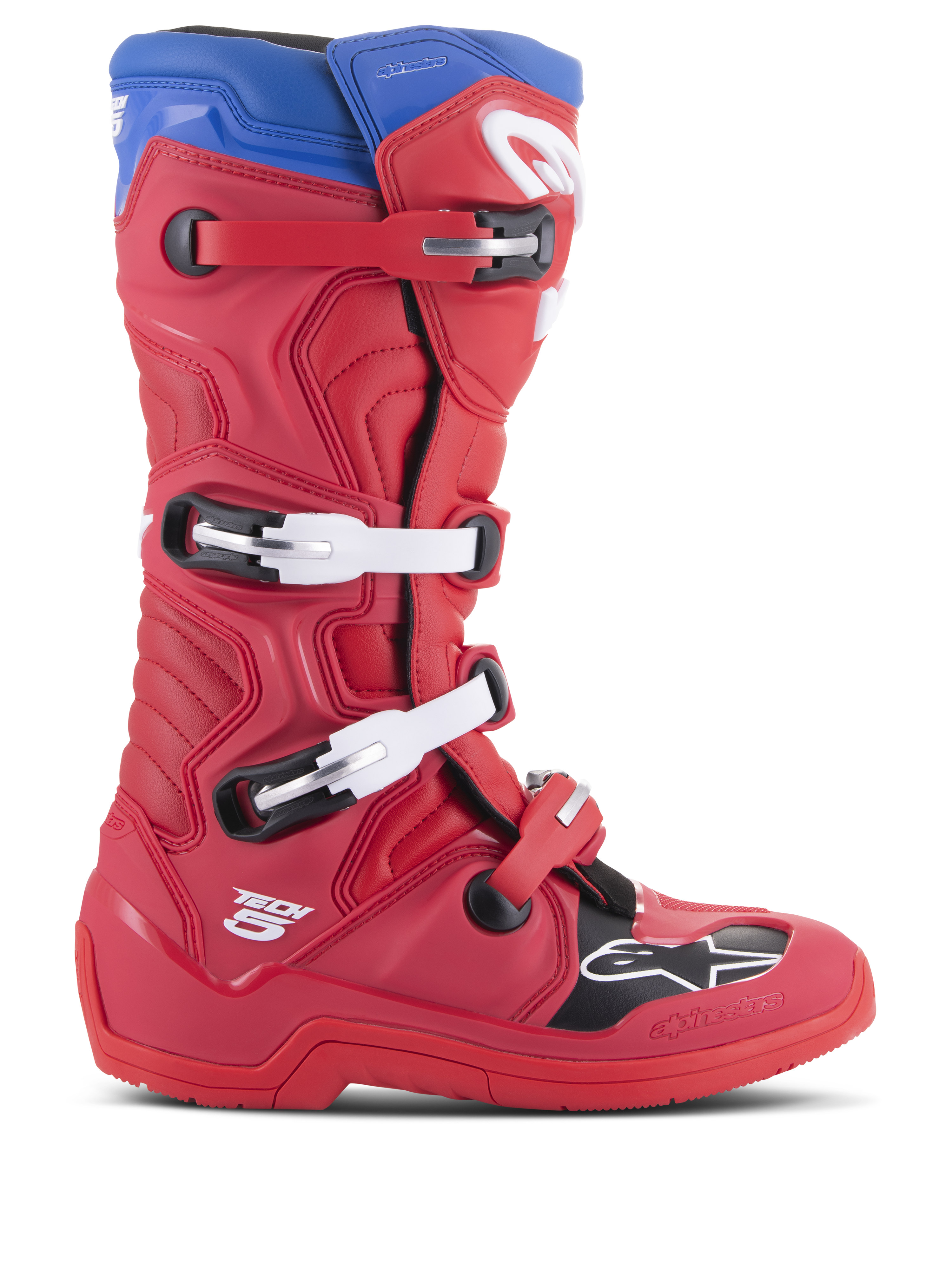 Alpinestars Tech 5 laarzen, motocross racelaarzen, felrood en alpine blauw, zijprofiel met sluitsysteem met vier gespen, versterkte neus met zwart paneel en wit logo, duurzaam microvezel chassis voor off-road bescherming
