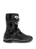 Alpinestars Belize Drystar Stiefel, schwarze Adventure-Touring-Stiefel, halbhohes Design mit zwei verstellbaren Schnallen, robuste profilierte Außensohle für Grip, verstärkte Schutzpaneele, weißes Logo auf dem Schienbein, wasserdichtes Motorradschuhwerk