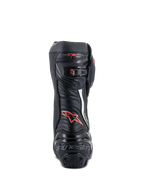 Alpinestars Supertech R Stiefel, Hochleistungs-Rennmotorradstiefel, Rückansicht in Schwarz mit roten und neongelben Akzenten, TPU-Fersenschutz, mikroverstellbarer Ratschenverschluss und charakteristisches Branding.