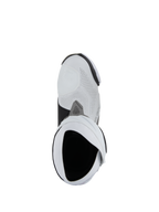 Bottes Alpinestars Supertech R Ventilées, bottes de course moto, blanc, gris moyen et noir, vue de dessus plongeante regardant dans l'ouverture de la botte, avec une construction en microfibre perforée et un design racing épuré