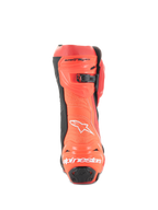Bottes Alpinestars Supertech R Vented, bottes de moto de course, rouge vif et rouge fluo, vue arrière avec construction perforée pour la ventilation, protections de talon en TPU et logo Alpinestars blanc