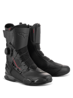 Bottes Alpinestars SP-X BOA, bottes de moto sport mi-hautes en noir, avec système de fermeture BOA latéral, empiècements en maille Rideknit et protections renforcées en TPU pour la route