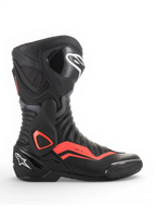 Alpinestars SMX-6 V2 Vented laarzen, zwarte motorlaarzen voor racing met grijze details en fluorescerende rode accenten, geperforeerde ventilatie en enkel- en scheenbeenbescherming