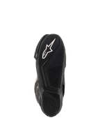 Alpinestars SMX-6 V2 Vented laarzen, zwarte motor-racinglaarzen, close-up van de getextureerde rubberen buitenzool met wit Alpinestars-logo