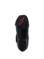 Bottes Alpinestars SMX-1 R V2 Vented, chaussures de moto, noir et rouge, vue de dessous de la semelle en caoutchouc composé avec motifs d'adhérence texturés et logo Astars rouge