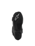 Alpinestars Stella SMX-6 V3 Drystar® Stiefel, Unteransicht der schwarzen Gummisohle, markantes weißes Alpinestars Stern-Logo, strukturierte Profilbereiche für Griffigkeit, stromlinienförmiges Design für Motorradkontrolle