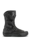 Bottes Alpinestars Radon Drystar®, bottes de moto touring noires imperméables, vue de profil avec trois sangles auto-agrippantes réglables, plaque de tibia protectrice en TPU avec logo Alpinestars, protection de cheville renforcée et semelle vulcanisée durable.