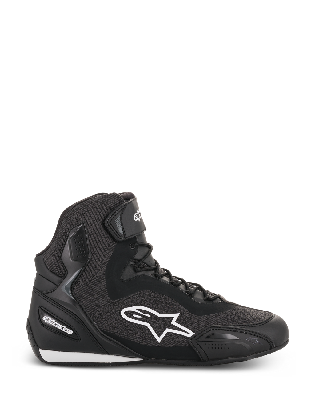 Alpinestars Faster-3 Rideknit schoenen, zwarte hoge motorrijschoen, wit ster-logo, getextureerd breisel en mesh constructie, vetersluiting met enkelband, versterkte hiel en teen, laag profiel zool met witte accenten