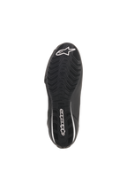 Alpinestars Faster-3 Rideknit® schoenen, zwart, onderaanzicht van de zool met een golvend profielpatroon, wit Alpinestars-logo en woordmerk, performance motorrijschoen