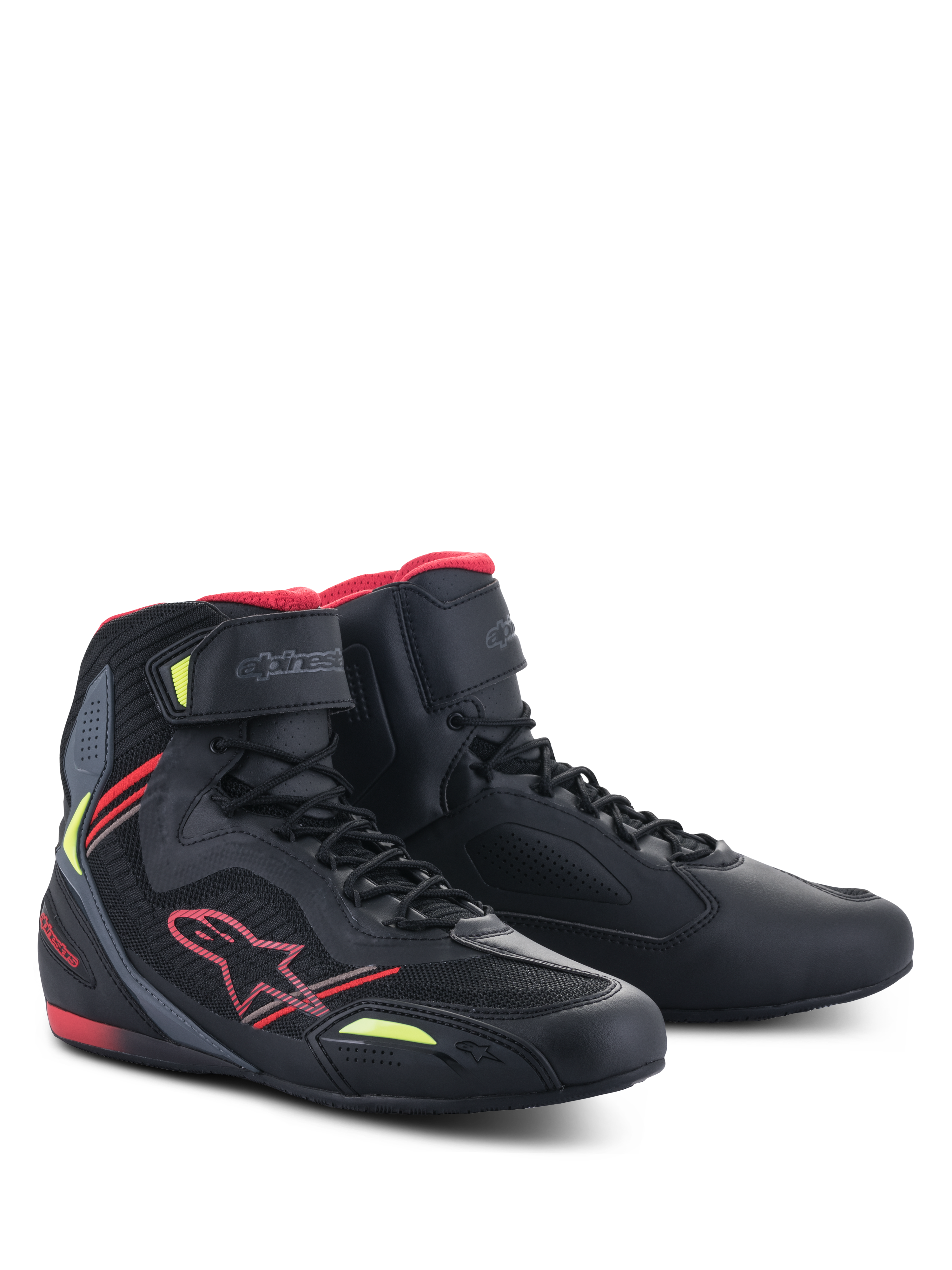 Alpinestars Faster-3 Rideknit® Schuhe, Schwarz Rot Gelb Fluo, leichte Motorradschuhe mit einem Obermaterial aus Mikrofaser und Mesh, rotem Alpinestars-Logo und neongelben Akzenten, High-Top-Profil mit Schnürverschluss und Knöchelriemen.