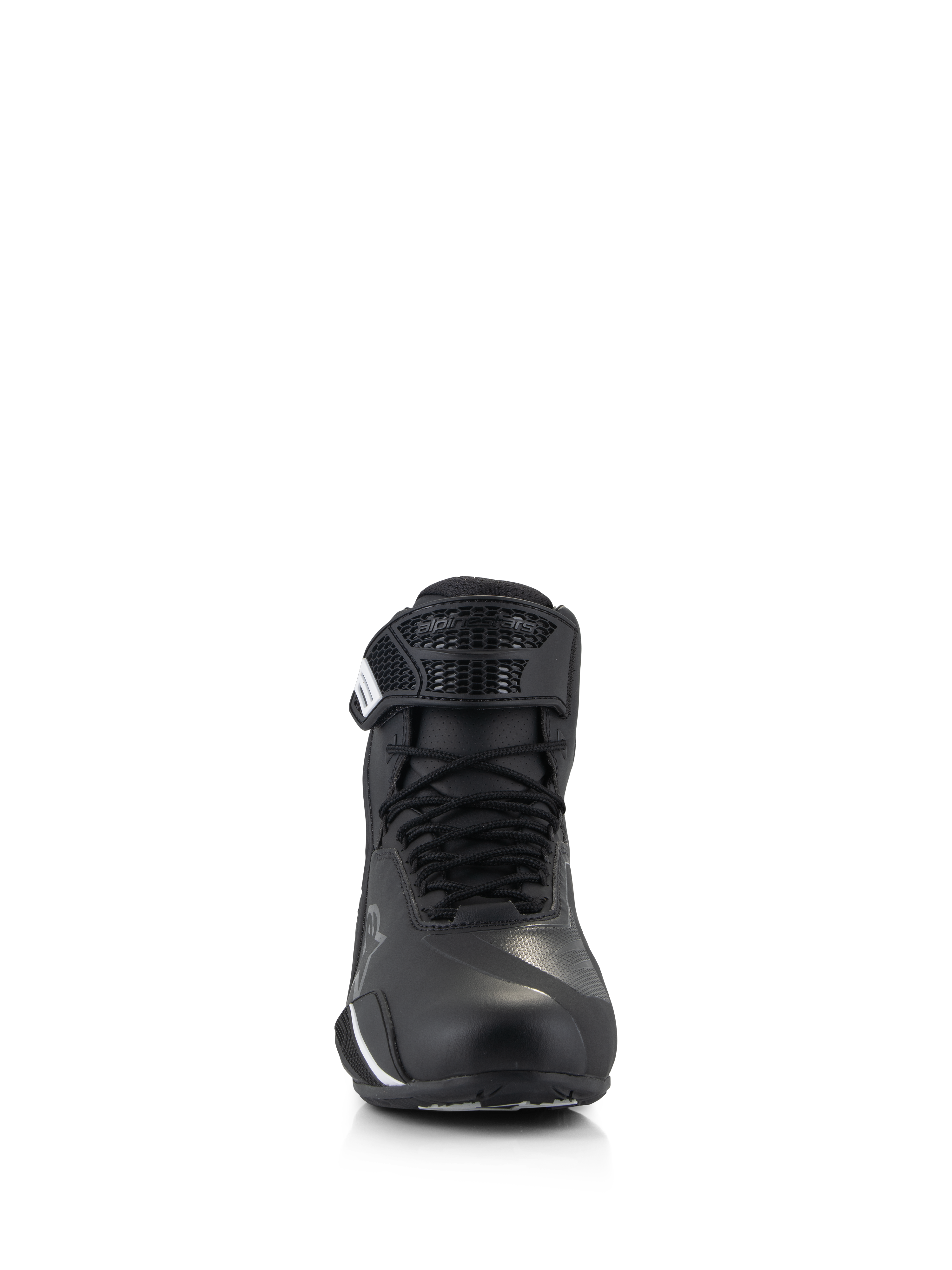 Chaussures Alpinestars Faster-4, chaussures de moto, noires, vue de face montrant la fermeture à lacets traditionnelle et la sangle auto-agrippante, tige en microfibre avancée avec renforts de protection, chaussures de route épurées et techniques