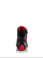 Alpinestars Honda Faster-4 schoenen, motorschoenen, zwart en rood, achteraanzicht met witte Honda-branding en rode TPU-hielkap, gevoerde kraag met rode mesh-voering, reflecterende accenten voor veiligheid