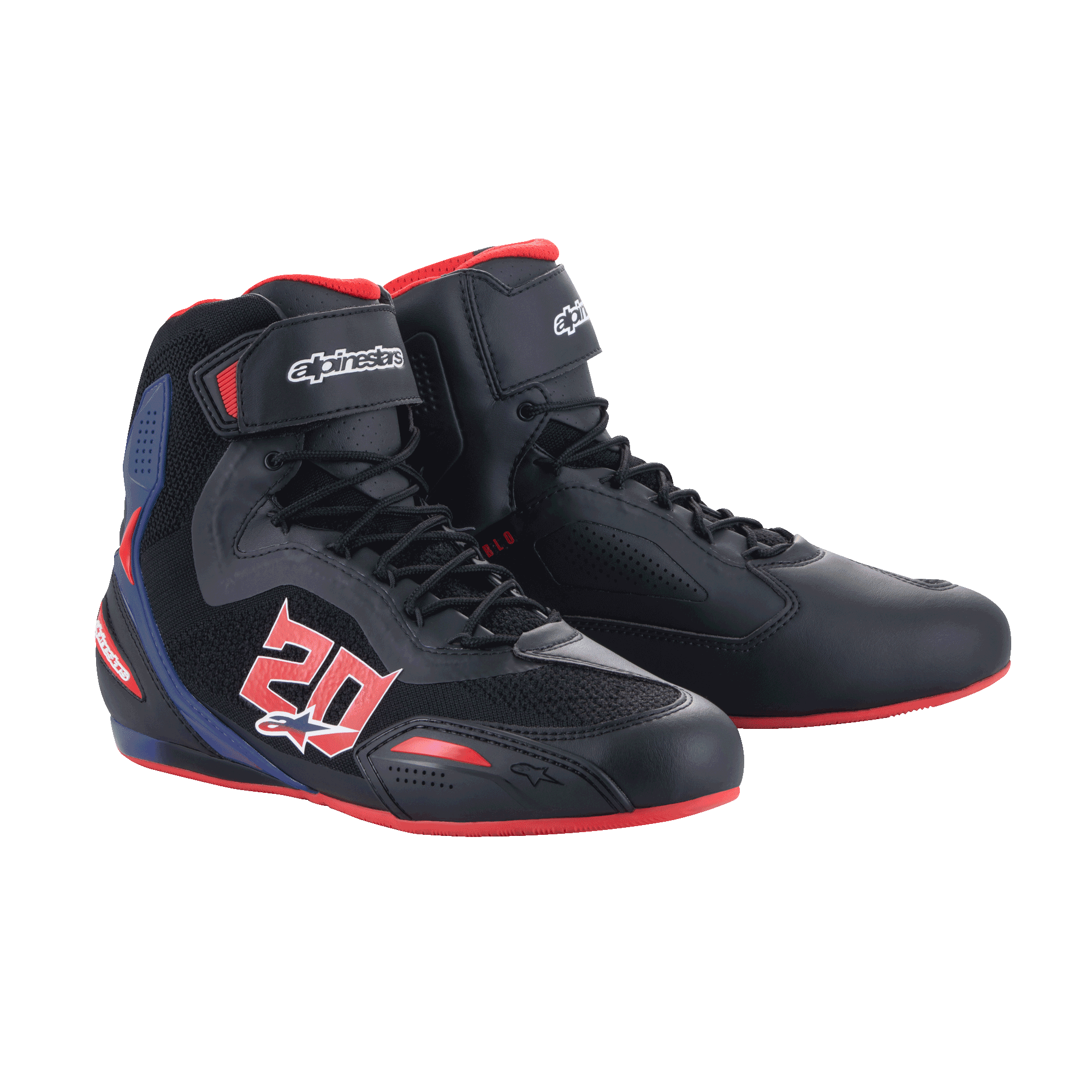Alpinestars FQ20 Faster-3 Rideknit® Schuhe, Motorradschuhe, Schwarz mit leuchtend roten und blauen Akzenten, mit einer auffälligen „20“-Grafik auf der Seite, atmungsaktiven Rideknit® Mesh-Einsätzen, Schnürverschluss mit Klettverschluss-Riemen und einem sportlichen, vom Rennsport inspirierten Design.
