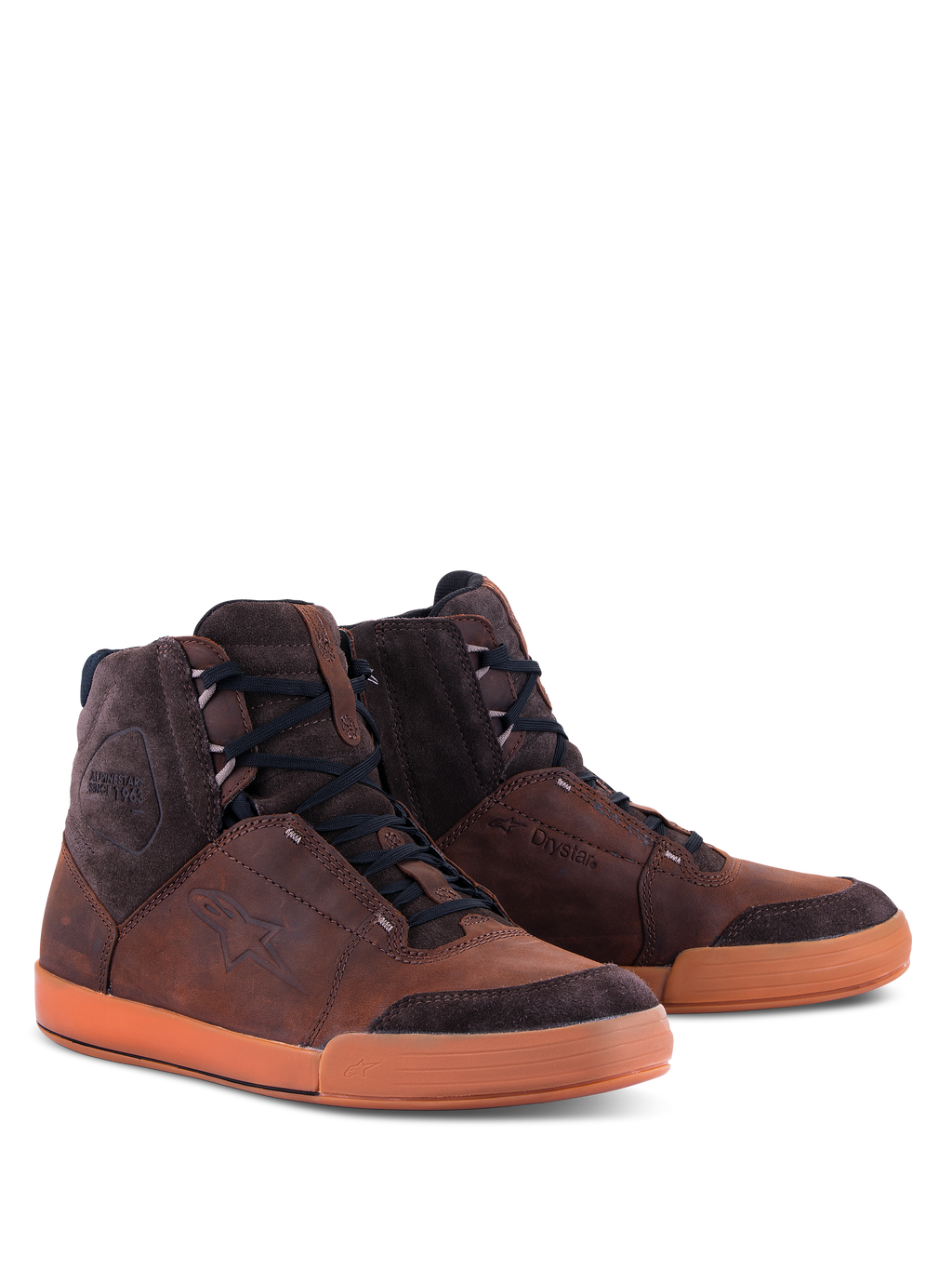 Alpinestars Chrome Crafted Drystar® schoenen, urban motorschoenen, bruin en gum, hoog model van leer en suède, zwarte veters, rubberen gumzool, met reliëflogo en Drystar-branding, eigentijds casual motorschoeisel