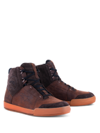Alpinestars Chrome Crafted Drystar® schoenen, urban motorschoenen, bruin en gum, hoog model van leer en suède, zwarte veters, rubberen gumzool, met reliëflogo en Drystar-branding, eigentijds casual motorschoeisel