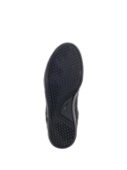 Alpinestars Primer Motorradschuhe, Ansicht der Außensohle, Schwarz, mit einer ölbeständigen Doppelgummimischung und asymmetrischer Stollenkonfiguration für Grip und hohe Abriebfestigkeit, TPF-Branding an der Seite sichtbar