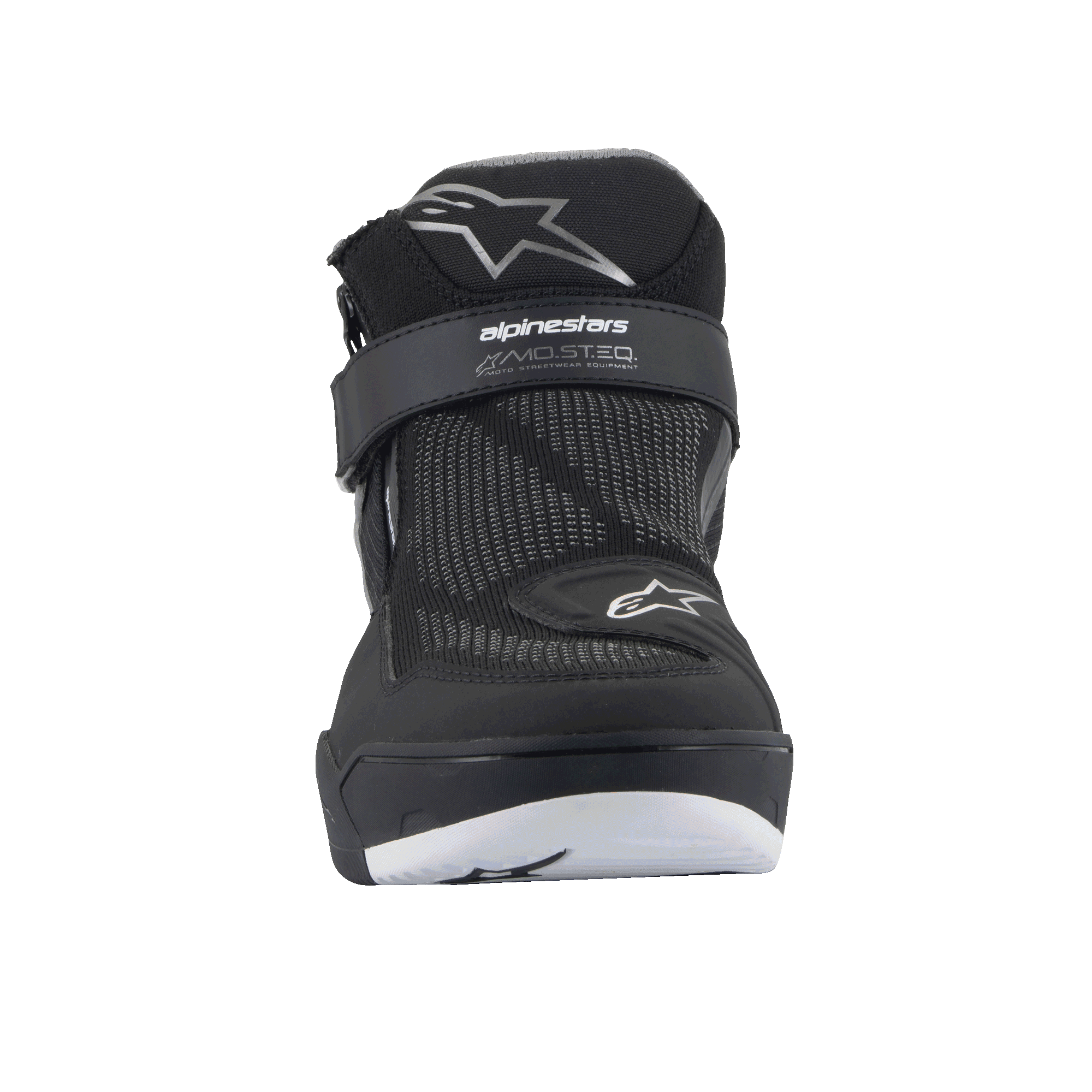 Alpinestars Speedflight Street schoenen, Black Gun Metal, vooraanzicht met mesh bovenwerk, klittenbandsluiting aan de enkel met MO.ST.EQ. branding en sterlogo's, eigentijdse urban motorrijschoenen