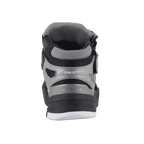 Alpinestars Speedflight Street Shoes, Black Gun Metal, achteraanzicht van urban motorrijschoen, voorzien van MO.ST.EQ-branding op de hiel, grijze en zwarte mesh en synthetische panelen, duurzame zool met textuur